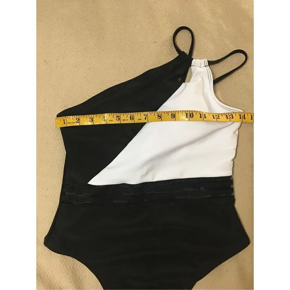 New Women’s Color Block One Piece Black & White Swimsuit M